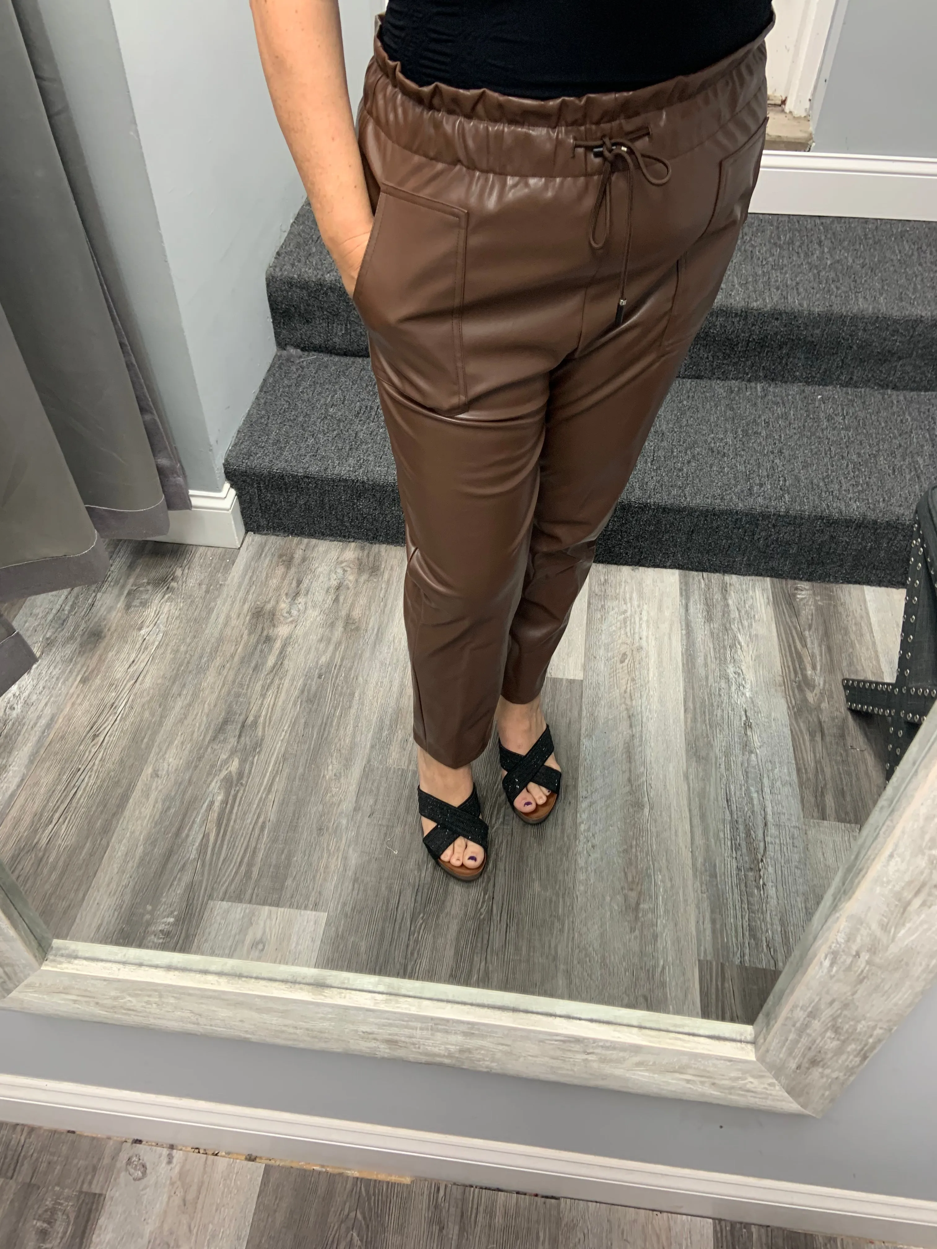 FAUX LEATHER CARGO PANTS WITH POCKETS - BLACK OR BROWN