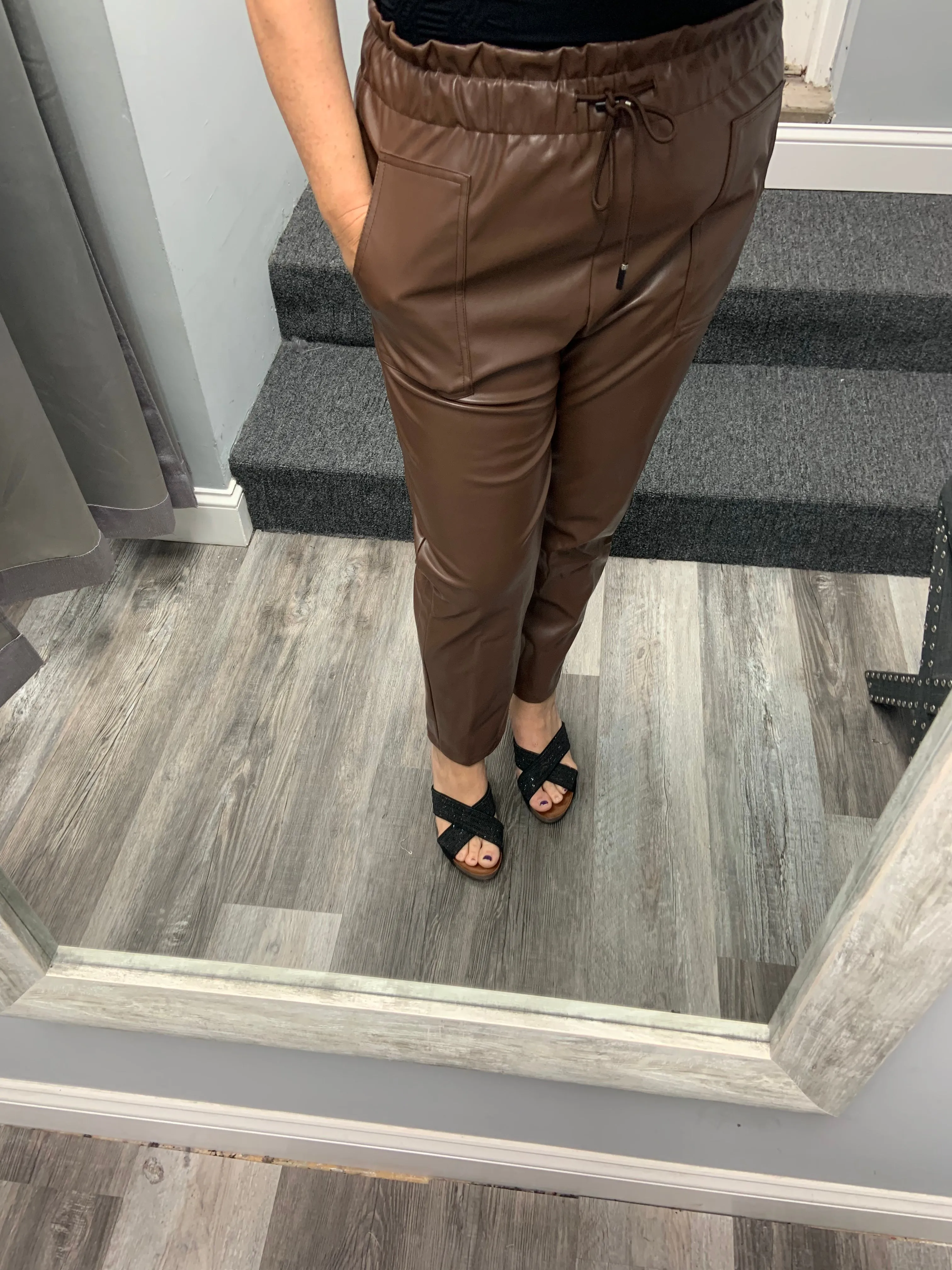 FAUX LEATHER CARGO PANTS WITH POCKETS - BLACK OR BROWN