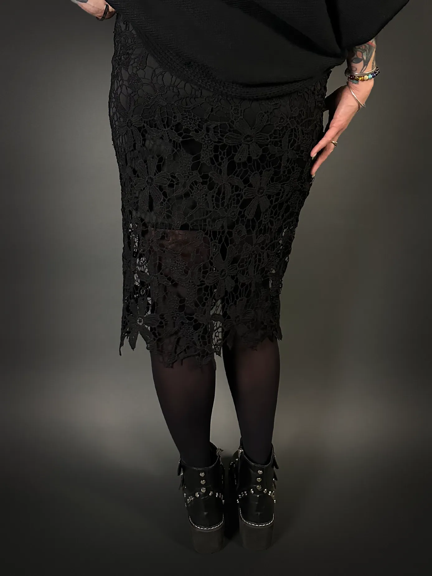 Mid-rise Two-layer Midi Skirt with Lace Overlay - Goth Style