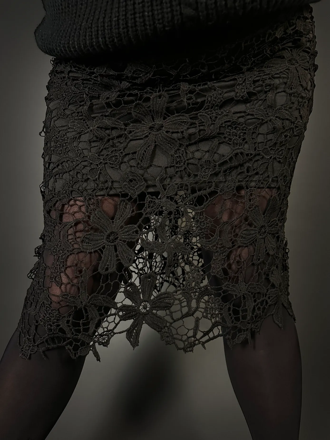 Mid-rise Two-layer Midi Skirt with Lace Overlay - Goth Style