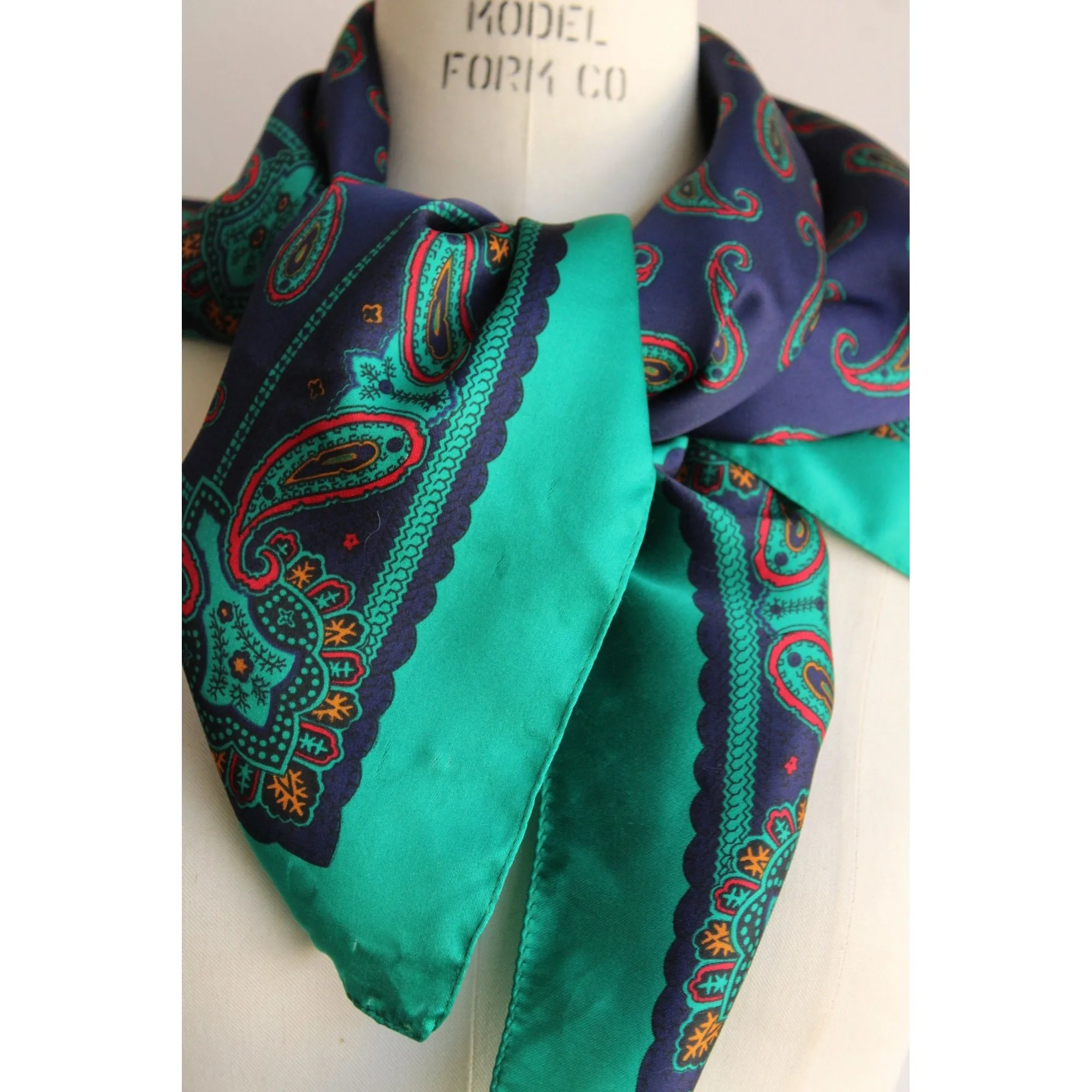 Vintage Paisley Print Scarf